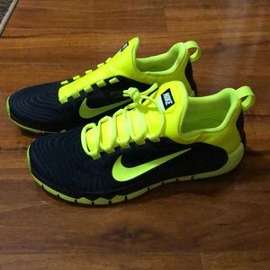 Nike Free Tennis Shoes
